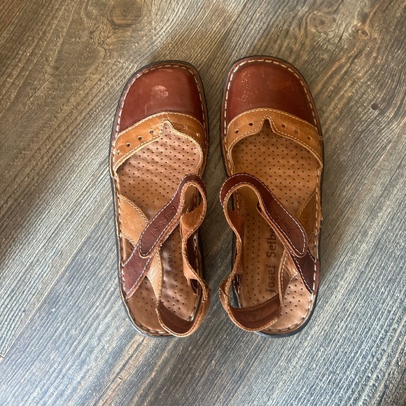 Shoes  by Josef Seibel - Picture 2 of 12